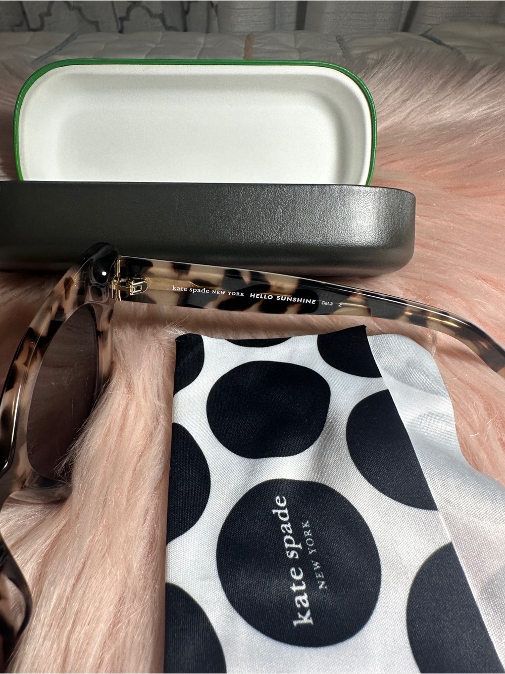 Kate Spade New York Marigold/S Cat-Eye
Sunglasses. - Picture 4 of 6
